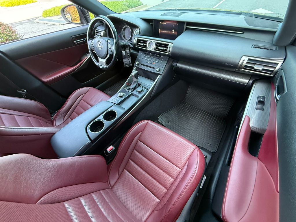 2016 Lexus IS 200t - Photo 16