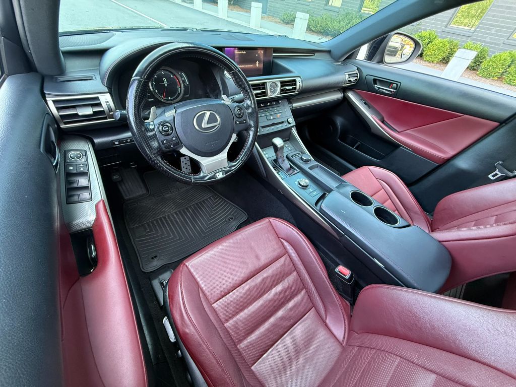 2016 Lexus IS 200t - Photo 15