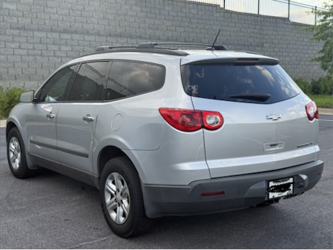 2011 Chevrolet Traverse LS - Photo 9