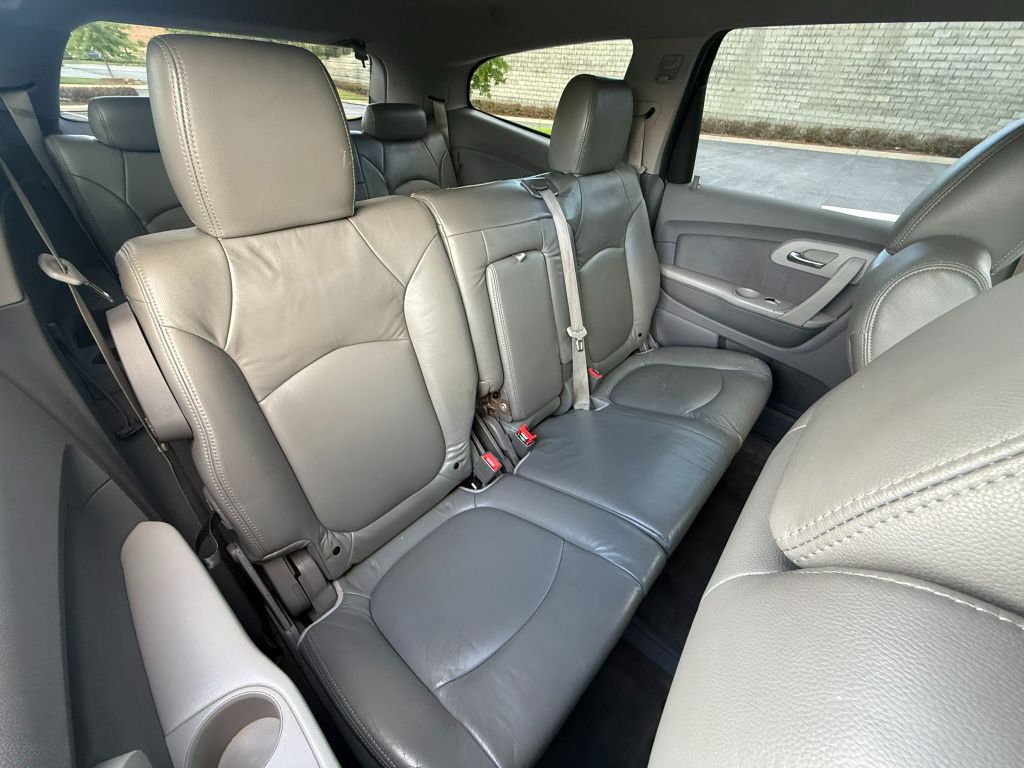 2011 Chevrolet Traverse LS - Photo 21