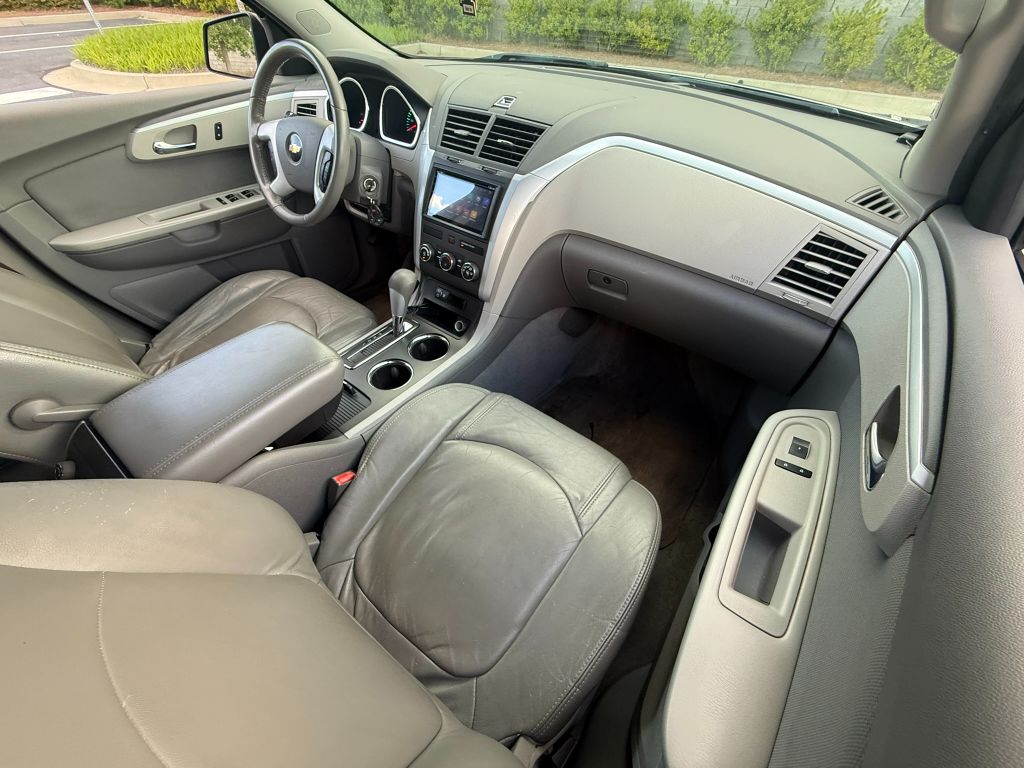 2011 Chevrolet Traverse LS - Photo 16