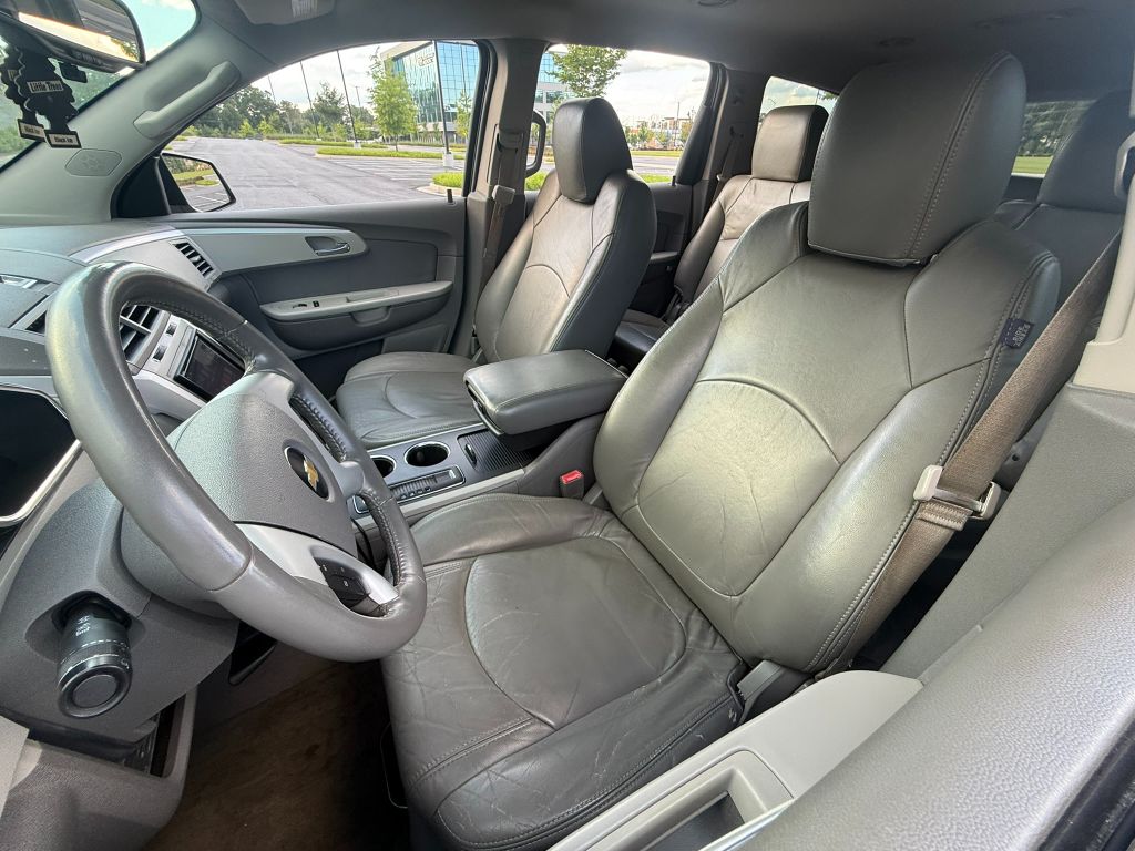2011 Chevrolet Traverse LS - Photo 18