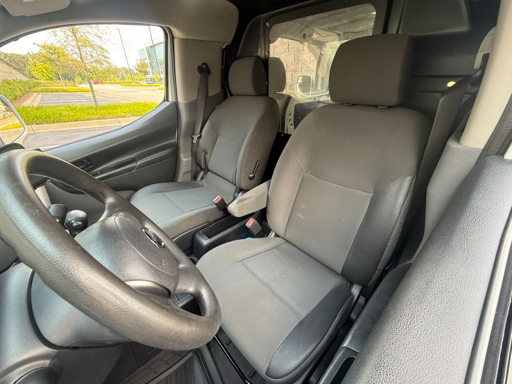 2017 Nissan NV200 SV - Photo 21