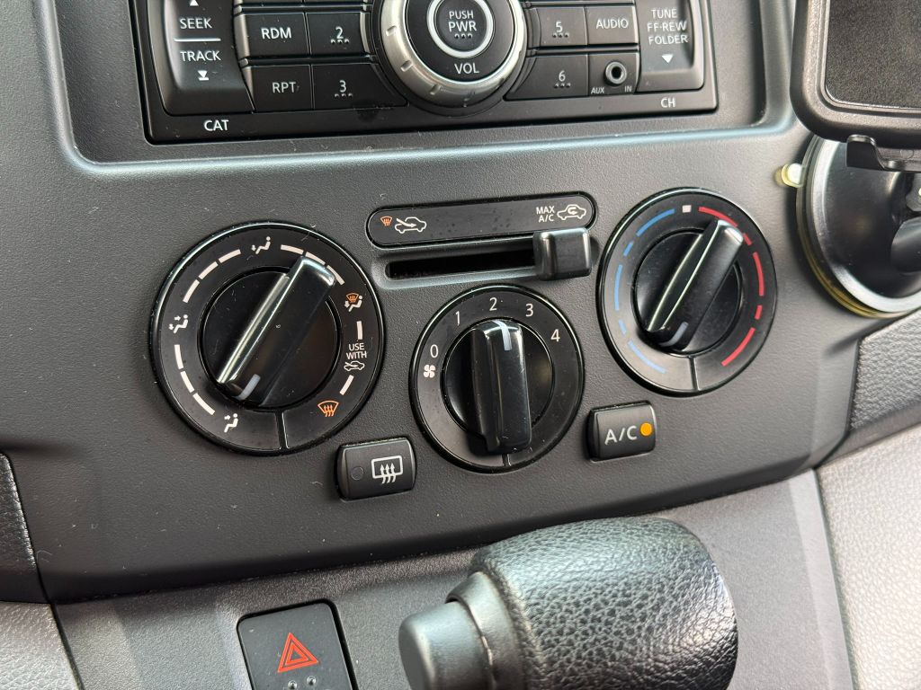 2017 Nissan NV200 SV - Photo 25