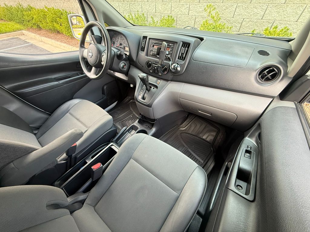2017 Nissan NV200 SV - Photo 19